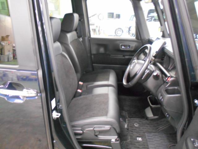 Ｎ－ＢＯＸカスタム ターボ　ＨｏｎｄａＣＯＮＮＥＣＴ　ロールサンシェイド付両側パワースライドドア　前席両側シートヒーター　オートリトラミラー　本革巻ステアリング　パドルシフト　コンビニフック付シートバックテーブル　元試乗車　禁煙（18枚目）