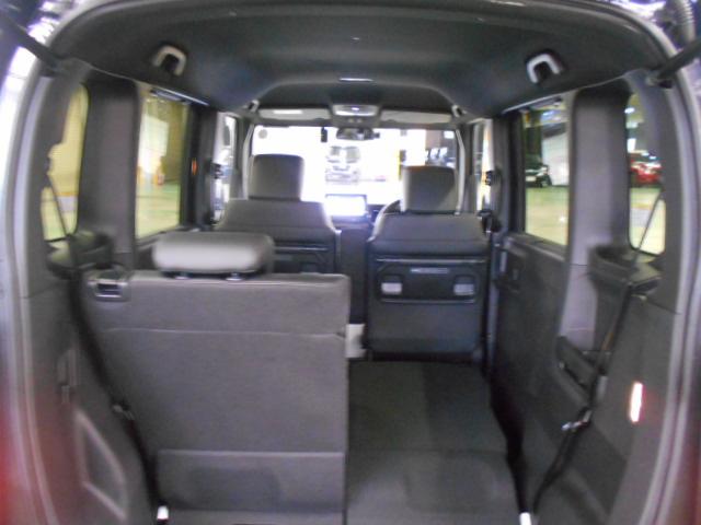 Ｎ－ＢＯＸカスタム ターボ　ＨｏｎｄａＣＯＮＮＥＣＴ　ロールサンシェイド付両側パワースライドドア　前席両側シートヒーター　オートリトラミラー　本革巻ステアリング　パドルシフト　コンビニフック付シートバックテーブル　元試乗車　禁煙（24枚目）