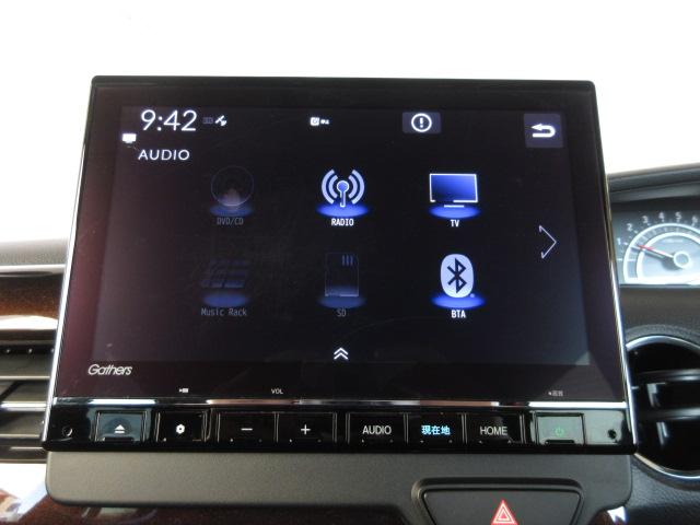 N-BOXカスタム Lターボ 純正前後ドラレコ 本革巻ステアリング・セレクトノブ オートリトラミラー ロールサンシェイド付両側パワースライドドア 前席両側シートヒーター 電子制御パーキングブレーキ 充電用USBジャック2個 禁煙車(7枚目)