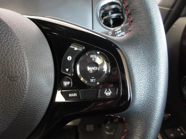 N-BOXカスタム Lターボ 純正前後ドラレコ 本革巻ステアリング・セレクトノブ オートリトラミラー ロールサンシェイド付両側パワースライドドア 前席両側シートヒーター 電子制御パーキングブレーキ 充電用USBジャック2個 禁煙車(11枚目)