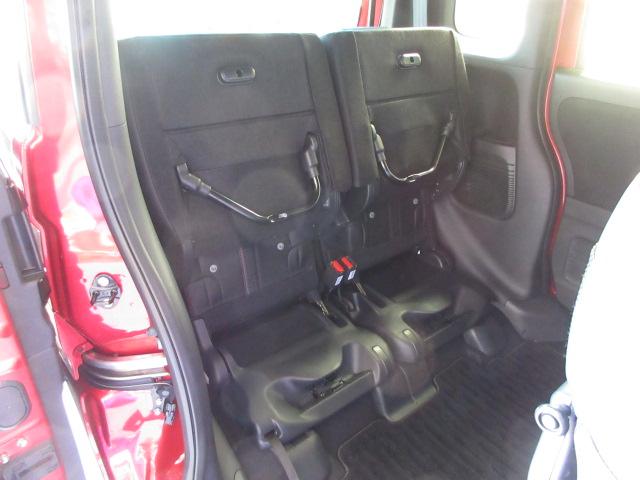 N-BOXカスタム Lターボ 純正前後ドラレコ 本革巻ステアリング・セレクトノブ オートリトラミラー ロールサンシェイド付両側パワースライドドア 前席両側シートヒーター 電子制御パーキングブレーキ 充電用USBジャック2個 禁煙車(20枚目)