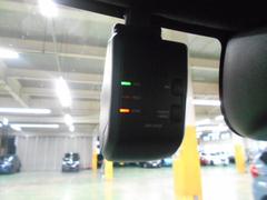 �Хå������β����Ǥ��������ɥ饤�󤬥��ࡼ���ʼָ�����򥵥ݡ��Ȥ������ޤ����ָ�����ΰ¿��������åפ��ޤ��͡� 5