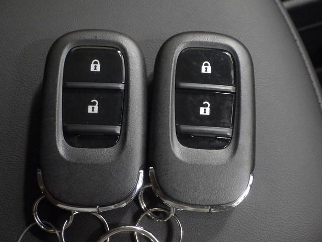 ヴェゼル G :ホンダ純正ナビ・ETC2.0・サイドエアバッグ・AW 前後センサー リヤカメラ 盗難防止装置 記録簿 AAC オートクルーズコントロール スマートキ- キーフリー LEDランプ フルセグ PW(14枚目)