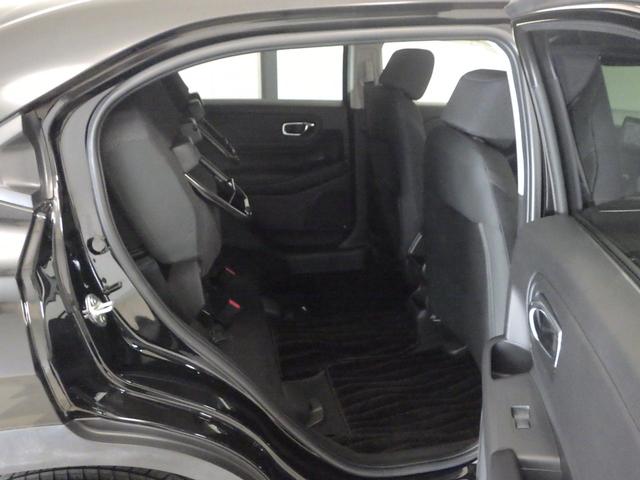 ヴェゼル G :ホンダ純正ナビ・ETC2.0・サイドエアバッグ・AW 前後センサー リヤカメラ 盗難防止装置 記録簿 AAC オートクルーズコントロール スマートキ- キーフリー LEDランプ フルセグ PW(17枚目)