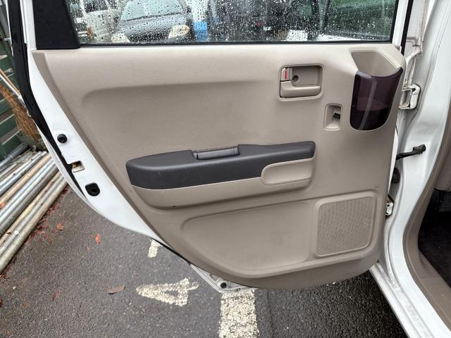 ライフ C 社外13インチアルミ 禁煙 CD キーレス(16枚目)