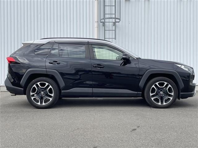 ＲＡＶ４ アドベンチャー　サンルーフ　トヨタセーフティーセンス　プリクラッシュ　クルコン　純正ナビ　バックカメラ　パワーシートダウンヒルアシストコントロール　ルーフレール　ドライブレコーダー　スマートキー２本　ＥＴＣ（30枚目）