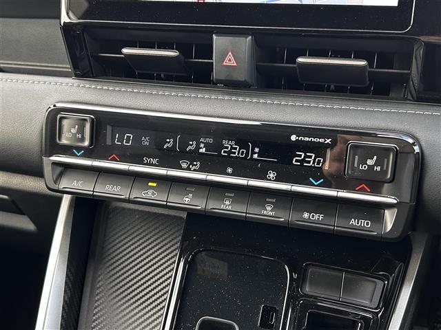 ノア ハイブリッドＳ－Ｚ　モデリスタエアロ　純正１０．５インチディスプレイオーディオ　ナビキット　バックカメラ　快適利便パッケージ　両側パワースライドドア　ユニバーサルステップ　プリクラッシュセーフティ（31枚目）