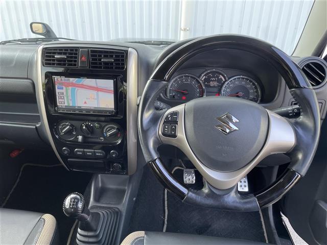 ジムニー ランドベンチャー SDナビ ハーフレザーシート シートヒーター ETC Bluetooth CD DVD フルセグTV 背面タイヤ 純正フロアマット 純正アルミホイール リモコンキー フォグランプ 禁煙車(2枚目)