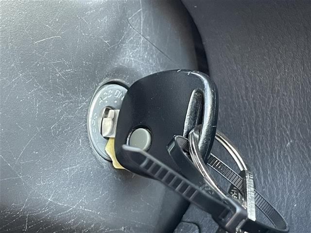 ジムニー ランドベンチャー SDナビ ハーフレザーシート シートヒーター ETC Bluetooth CD DVD フルセグTV 背面タイヤ 純正フロアマット 純正アルミホイール リモコンキー フォグランプ 禁煙車(12枚目)