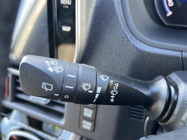 ヴォクシー ハイブリッドＺＳ　煌ＩＩ　純正ナビ　バックカメラ　クルーズコントロール　ＥＴＣ　コーナーセンサー　Ｂｌｕｅｔｏｏｔｈ　フロアマット　シートヒーター　両側パワースライドドア　純正１６インチＡＷ　オートＬＥＤヘッドライト（9枚目）