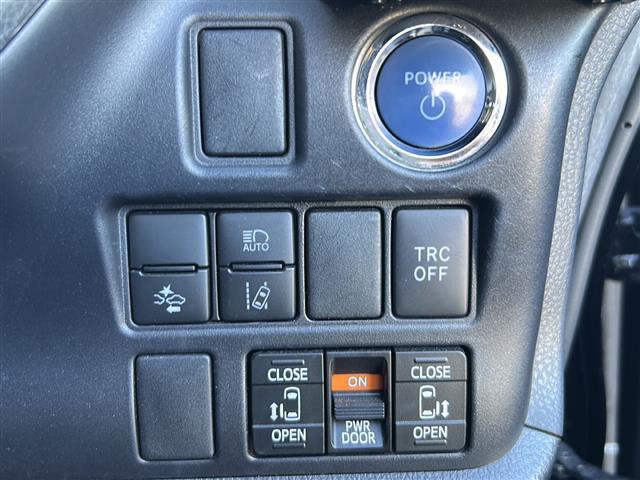 ヴォクシー ハイブリッドＺＳ　煌ＩＩ　純正ナビ　バックカメラ　クルーズコントロール　ＥＴＣ　コーナーセンサー　Ｂｌｕｅｔｏｏｔｈ　フロアマット　シートヒーター　両側パワースライドドア　純正１６インチＡＷ　オートＬＥＤヘッドライト（11枚目）