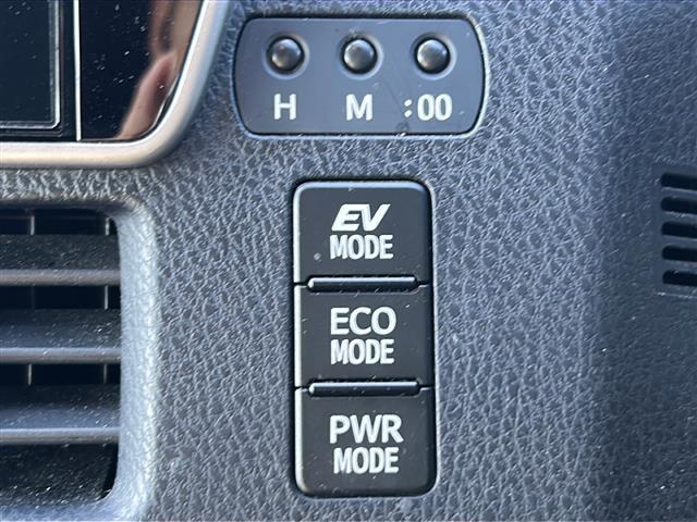 ヴォクシー ハイブリッドＺＳ　煌ＩＩ　純正ナビ　バックカメラ　クルーズコントロール　ＥＴＣ　コーナーセンサー　Ｂｌｕｅｔｏｏｔｈ　フロアマット　シートヒーター　両側パワースライドドア　純正１６インチＡＷ　オートＬＥＤヘッドライト（18枚目）