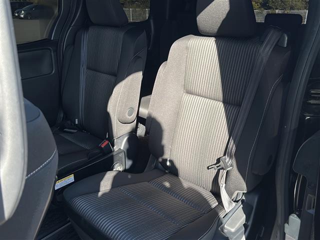 ヴォクシー ハイブリッドＺＳ　煌ＩＩ　純正ナビ　バックカメラ　クルーズコントロール　ＥＴＣ　コーナーセンサー　Ｂｌｕｅｔｏｏｔｈ　フロアマット　シートヒーター　両側パワースライドドア　純正１６インチＡＷ　オートＬＥＤヘッドライト（26枚目）