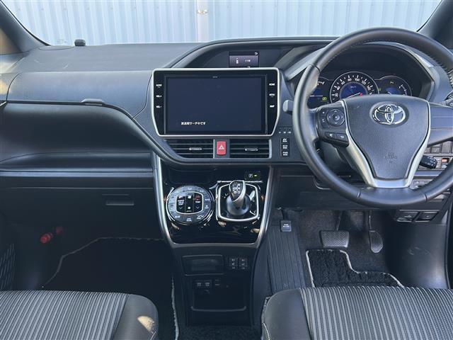 ヴォクシー ハイブリッドＺＳ　煌ＩＩ　純正ナビ　バックカメラ　クルーズコントロール　ＥＴＣ　コーナーセンサー　Ｂｌｕｅｔｏｏｔｈ　フロアマット　シートヒーター　両側パワースライドドア　純正１６インチＡＷ　オートＬＥＤヘッドライト（42枚目）