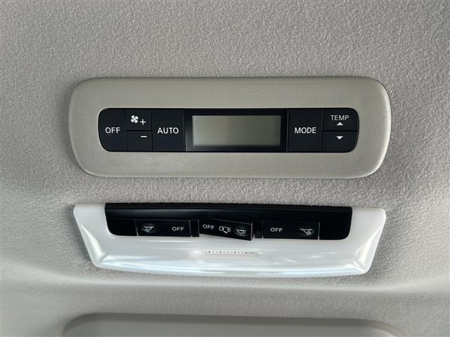 セレナ e-パワー ハイウェイスターV 純正9インチナビ 全方位 プロパイロット ドライブレコーダー 両側パワースライドドア フリップダウンモニター シートヒーター 自動パーキングアシスト 電子パーキング コーナーセンサー LED ETC(19枚目)