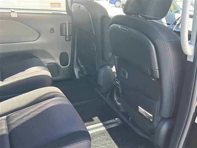 セレナ e-パワー ハイウェイスターV 純正9インチナビ 全方位 プロパイロット ドライブレコーダー 両側パワースライドドア フリップダウンモニター シートヒーター 自動パーキングアシスト 電子パーキング コーナーセンサー LED ETC(27枚目)