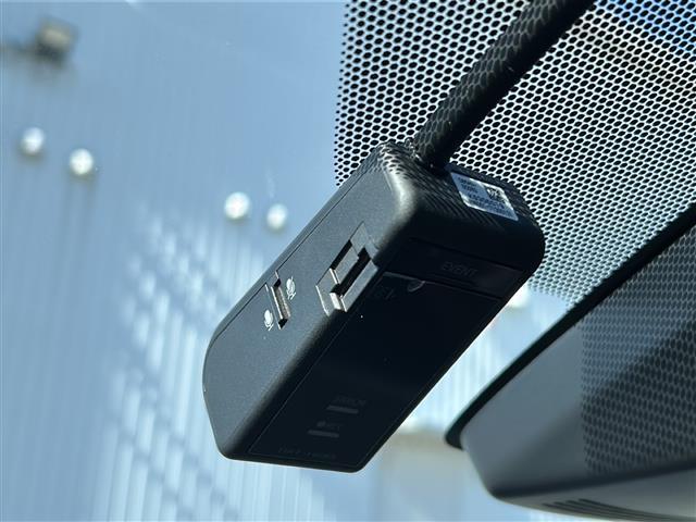 シエンタ ファンベースＧ　セーフティーエディション　純正ナビ　全方位　ＥＴＣ　ドライブレコーダー　純正１５インチＡＷ　バックカメラ　フロアマット　コーナーセンサー　ＬＥＤヘッドライト　フォグランプ　オートライト　シートヒーター　ステアヒーター（12枚目）