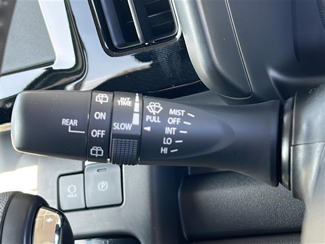 スペーシア ハイブリッドXZ 両側パワースライドドア シートヒーター リアサーキュレーター ステアリングヒーター オートライト LED コーナーセンサー アイドリングストップ レーンキープアシスト リアサーキュレーター USB(7枚目)