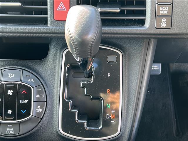 ヴォクシー ZS 純正10インチナビ 衝突軽減ブレーキ ETC バックカメラ ドライブレコーダー レーンキープアシスト 横滑り防止装置 Bluetooth アイドリングストップ スマートキー スペアキー有 フルセグTV(11枚目)