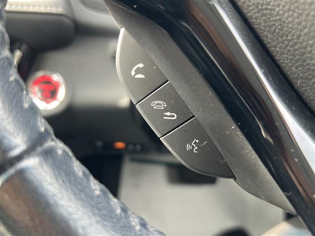 ヴェゼル ハイブリッドX・ホンダセンシング 社外ナビ 衝突軽減ブレーキ レーダークルーズコントロール ETC バックカメラ LEDヘッドライト フォグランプ フルセグTV 純正16インチAW スマートキー スペアキー1本(11枚目)