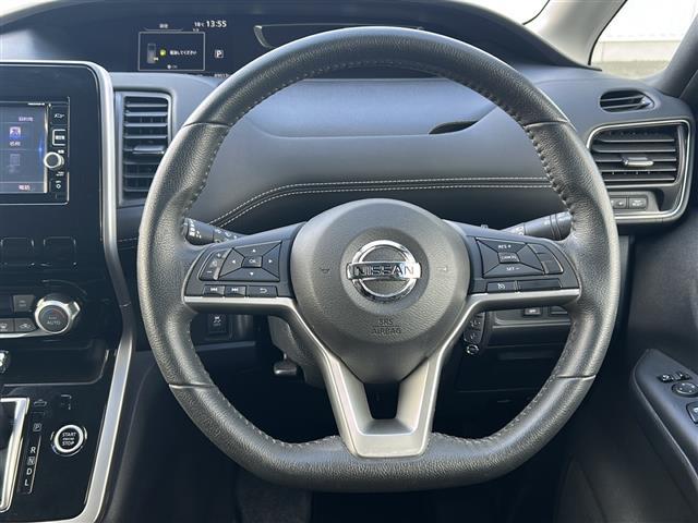 セレナ フリップダウンモニター/純正ナビ/両側パワースライドドア/ETC/ワンオーナー/クルーズコントロール/バックカメラ/衝突軽減システム/オートライト/LED/レーンキープアシスト/ウォークスルー/USB(3枚目)