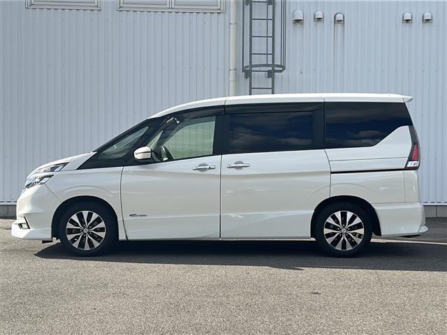 セレナ フリップダウンモニター/純正ナビ/両側パワースライドドア/ETC/ワンオーナー/クルーズコントロール/バックカメラ/衝突軽減システム/オートライト/LED/レーンキープアシスト/ウォークスルー/USB(38枚目)