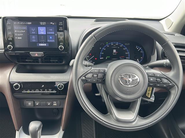 ヤリスクロス ハイブリッドZ 純正ナビ 全方位 クルーズコントロール パワーシート HUB BSM ETC ハーフレザー シートヒーター バックカメラ フォグランプ 純正18インチAW フロアマット LED オートライト(2枚目)