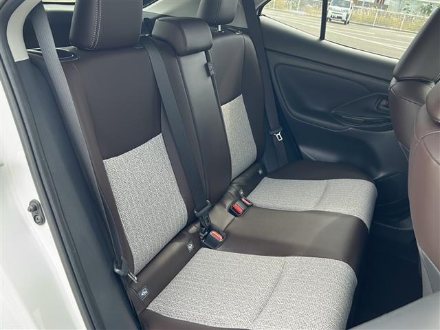 ヤリスクロス ハイブリッドZ 純正ナビ 全方位 クルーズコントロール パワーシート HUB BSM ETC ハーフレザー シートヒーター バックカメラ フォグランプ 純正18インチAW フロアマット LED オートライト(23枚目)