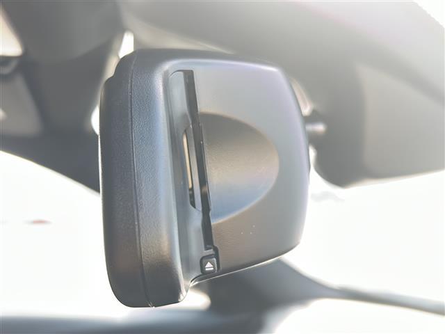 3シリーズ 320i Mスポーツ クルーズコントロール ドライブレコーダー バックカメラ クリアランスソナー ETC BSM LED 純正18インチAW シートヒーター パワーシート シートメモリー 保証書 取扱説明書(13枚目)