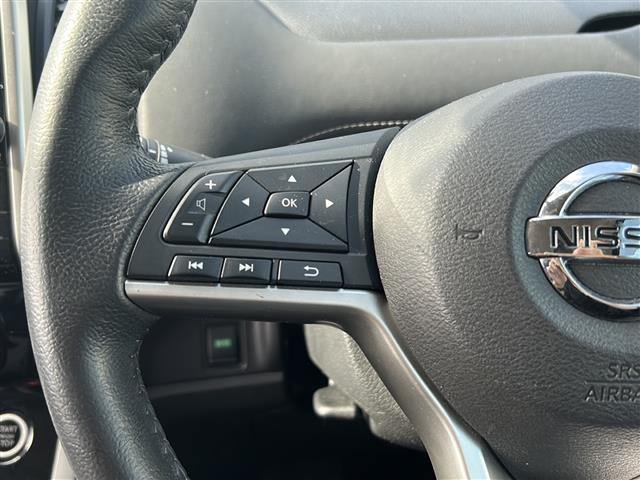 セレナ ハイウェイスター VセレクションII 純正ナビ 衝突軽減ブレーキ LEDライト レーダークルーズコントロール バックカメラ ETC ドライブレコーダー 両側電動スライドドア コーナーセンサー フォグランプ スマートキー 純正16インチAW(6枚目)