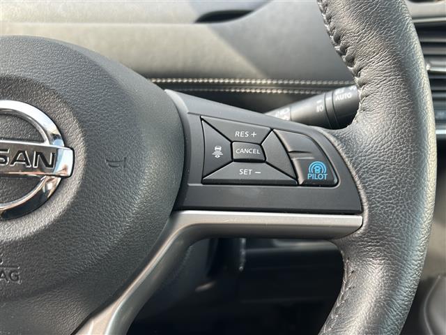 セレナ ハイウェイスター VセレクションII 純正ナビ 衝突軽減ブレーキ LEDライト レーダークルーズコントロール バックカメラ ETC ドライブレコーダー 両側電動スライドドア コーナーセンサー フォグランプ スマートキー 純正16インチAW(7枚目)