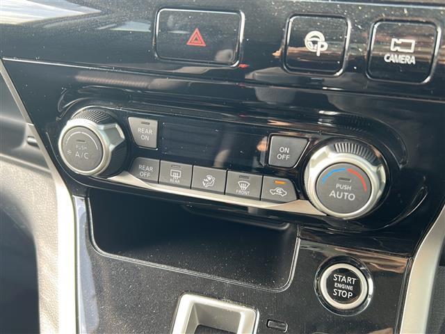 セレナ ハイウェイスター VセレクションII 純正ナビ 衝突軽減ブレーキ LEDライト レーダークルーズコントロール バックカメラ ETC ドライブレコーダー 両側電動スライドドア コーナーセンサー フォグランプ スマートキー 純正16インチAW(11枚目)