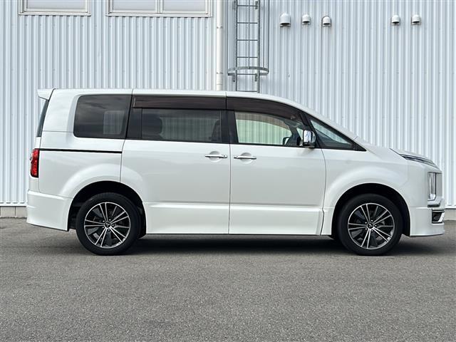 デリカD:5 アーバンギア G パワーパッケージ 純正ナビ 衝突軽減ブレーキ アラウンドビューモニター レーダークルーズコントロール 両側パワースライドドア シートヒーター LEDヘッドライト ETC 電動リアゲート パドルシフト 3列シート USB(34枚目)