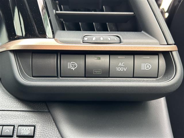 クラウンスポーツ Ｚ　純正ナビ　全方位カメラ　パワーバックドア　パワーシート　メモリーシート　モデリスタエアロ　純正２１インチＡＷ　４ＷＤ　ＥＴＣ　ＬＥＤ　ＢＳＭ　フォグランプ　ベンチレーション　クルーズコントロール（10枚目）