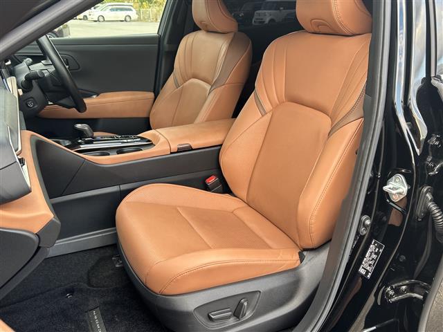 クラウンスポーツ Ｚ　純正ナビ　全方位カメラ　パワーバックドア　パワーシート　メモリーシート　モデリスタエアロ　純正２１インチＡＷ　４ＷＤ　ＥＴＣ　ＬＥＤ　ＢＳＭ　フォグランプ　ベンチレーション　クルーズコントロール（23枚目）