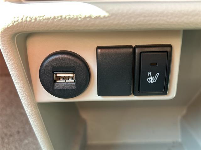 商談ルームにはキッズルームも完備しています☆お子様連れでもゆっくりとお車をお選びいただけます！