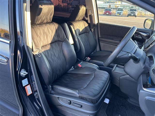 オデッセイハイブリッド ハイブリッド　全方位カメラ／純正ナビ／両側パワースライドドア／ブラインドスポットモニター／ハーフレザー／パワーシート／衝突軽減システム／ドライブレコーダー／クルーズコントロール／シートヒーター／オットマン／ＬＥＤ（20枚目）