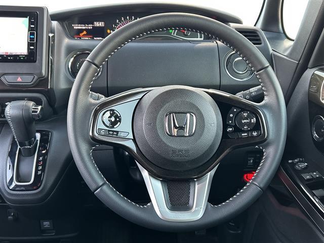 Ｎ－ＢＯＸカスタム Ｇ・Ｌターボホンダセンシング　純正ナビ／両側パワースライドドア／ビルトインＥＴＣ／ワンオーナー／バックカメラ／フルセグＴＶ／衝突軽減システム／ハーフレザー／シートヒーター／クルーズコントロール／フォグランプ／レーンキープアシスト（2枚目）