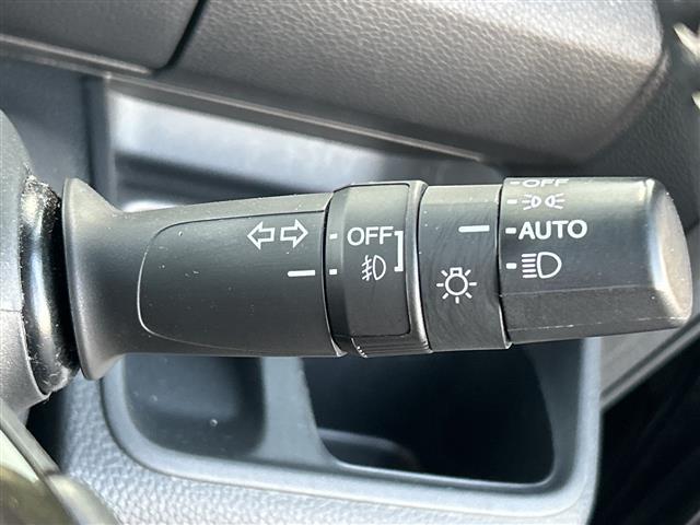 Ｎ－ＢＯＸカスタム Ｇ・Ｌターボホンダセンシング　純正ナビ／両側パワースライドドア／ビルトインＥＴＣ／ワンオーナー／バックカメラ／フルセグＴＶ／衝突軽減システム／ハーフレザー／シートヒーター／クルーズコントロール／フォグランプ／レーンキープアシスト（10枚目）