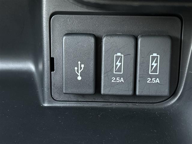 Ｎ－ＢＯＸカスタム Ｇ・Ｌターボホンダセンシング　純正ナビ／両側パワースライドドア／ビルトインＥＴＣ／ワンオーナー／バックカメラ／フルセグＴＶ／衝突軽減システム／ハーフレザー／シートヒーター／クルーズコントロール／フォグランプ／レーンキープアシスト（11枚目）