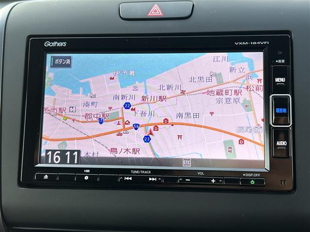 フリード Ｇ・ホンダセンシング　純正Ｇａｔｈｅｒｓナビ　衝突軽減ブレーキ　レーダークルーズコントロール　ＬＥＤヘッドライト　ＥＴＣ　バックカメラ　スマートキー　両側パワースライドドア　純正フロアマット　レーンキープアシスト　フルセグ（2枚目）