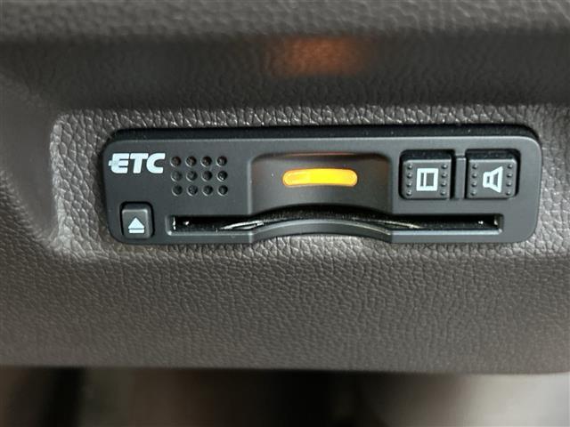 フリード Ｇ・ホンダセンシング　純正Ｇａｔｈｅｒｓナビ　衝突軽減ブレーキ　レーダークルーズコントロール　ＬＥＤヘッドライト　ＥＴＣ　バックカメラ　スマートキー　両側パワースライドドア　純正フロアマット　レーンキープアシスト　フルセグ（6枚目）