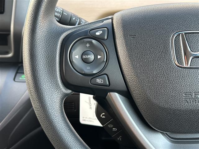 フリード Ｇ・ホンダセンシング　純正Ｇａｔｈｅｒｓナビ　衝突軽減ブレーキ　レーダークルーズコントロール　ＬＥＤヘッドライト　ＥＴＣ　バックカメラ　スマートキー　両側パワースライドドア　純正フロアマット　レーンキープアシスト　フルセグ（7枚目）