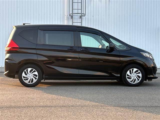 フリード Ｇ・ホンダセンシング　純正Ｇａｔｈｅｒｓナビ　衝突軽減ブレーキ　レーダークルーズコントロール　ＬＥＤヘッドライト　ＥＴＣ　バックカメラ　スマートキー　両側パワースライドドア　純正フロアマット　レーンキープアシスト　フルセグ（35枚目）