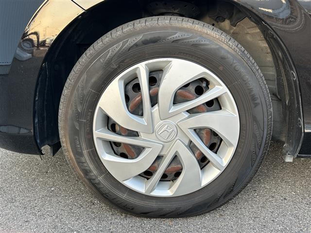 フリード Ｇ・ホンダセンシング　純正Ｇａｔｈｅｒｓナビ　衝突軽減ブレーキ　レーダークルーズコントロール　ＬＥＤヘッドライト　ＥＴＣ　バックカメラ　スマートキー　両側パワースライドドア　純正フロアマット　レーンキープアシスト　フルセグ（41枚目）