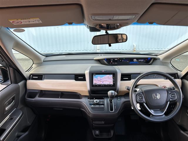 フリード Ｇ・ホンダセンシング　純正Ｇａｔｈｅｒｓナビ　衝突軽減ブレーキ　レーダークルーズコントロール　ＬＥＤヘッドライト　ＥＴＣ　バックカメラ　スマートキー　両側パワースライドドア　純正フロアマット　レーンキープアシスト　フルセグ（43枚目）