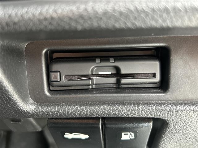 エクストレイル オーテック　ハイブリッド　ｉパッケージ　純正ワイドナビ　衝突軽減ブレーキ　パワーシート　ＬＥＤヘッドライト　レーダークルーズコントロール　アラウンドビューモニター　シートヒーター　電動リアゲート　ＥＴＣ　ドライブレコーダー　コーナーセンサー（11枚目）