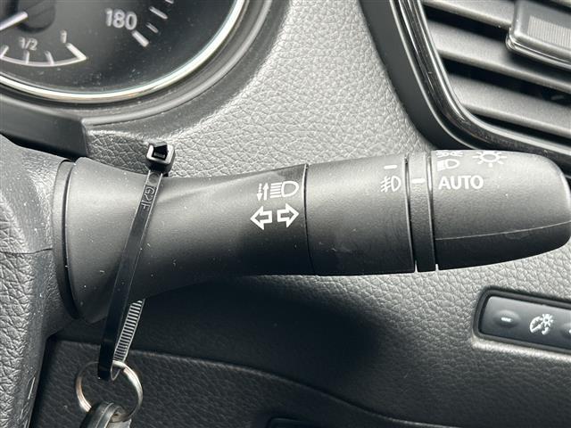 エクストレイル オーテック　ハイブリッド　ｉパッケージ　純正ワイドナビ　衝突軽減ブレーキ　パワーシート　ＬＥＤヘッドライト　レーダークルーズコントロール　アラウンドビューモニター　シートヒーター　電動リアゲート　ＥＴＣ　ドライブレコーダー　コーナーセンサー（15枚目）