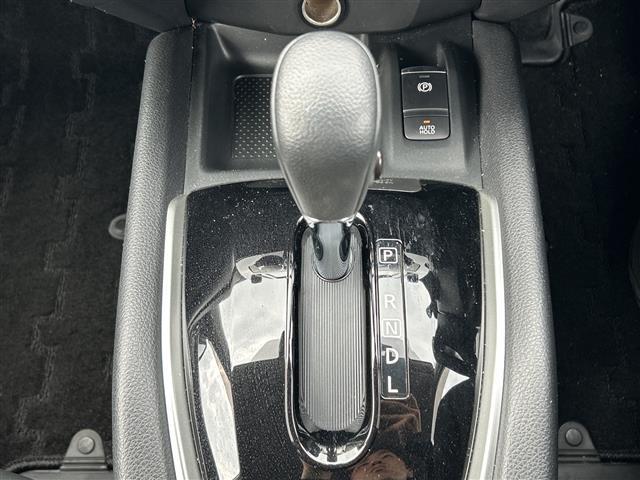 エクストレイル オーテック　ハイブリッド　ｉパッケージ　純正ワイドナビ　衝突軽減ブレーキ　パワーシート　ＬＥＤヘッドライト　レーダークルーズコントロール　アラウンドビューモニター　シートヒーター　電動リアゲート　ＥＴＣ　ドライブレコーダー　コーナーセンサー（18枚目）