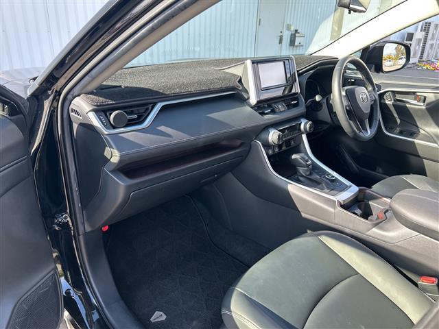 ＲＡＶ４ ハイブリッドＧ　純正ナビ　デジタルインナー　衝突軽減ブレーキ　レーダークルーズコントロール　ＬＥＤヘッドライト　電動リアゲート　パワーシート　シートヒーター　ルーフレール　コーナーセンサー　ＥＴＣ　純正１インチＡＷ（21枚目）